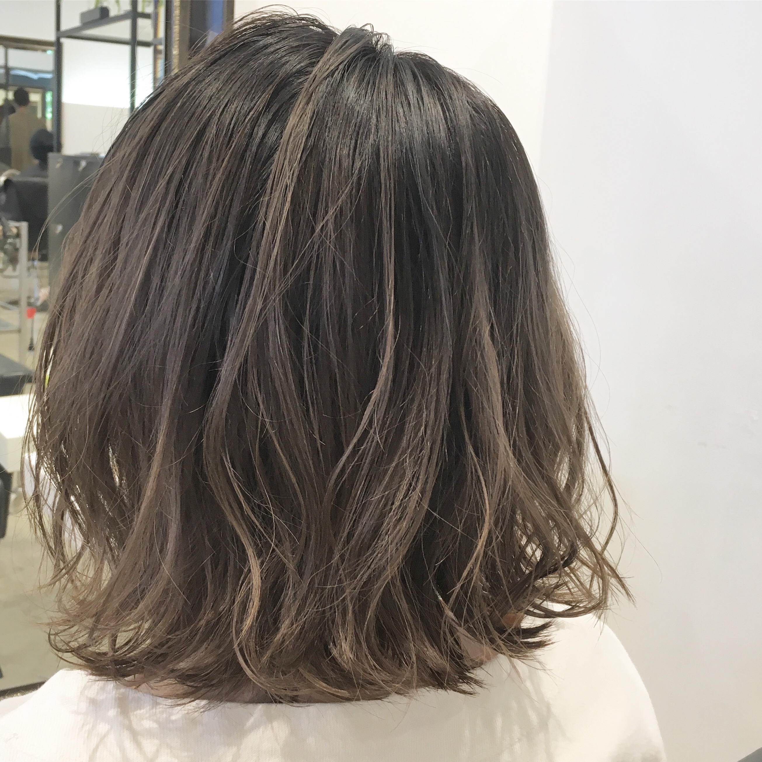 写真：グレージュカラー